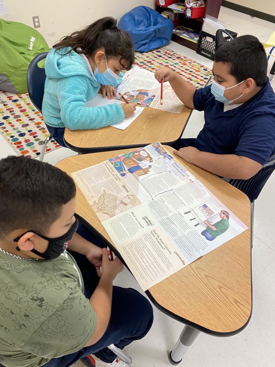 nesiantausala's tweet photo. Today we #jigsaw our studies weekly; we #chunkit our learning to get
#thinkgroupshare #collaboration
Excited to see them excited in the work! Our #BigComeback @Hilliard_ES is all about #learningisfun https://t.co/1CpyBXPnbc