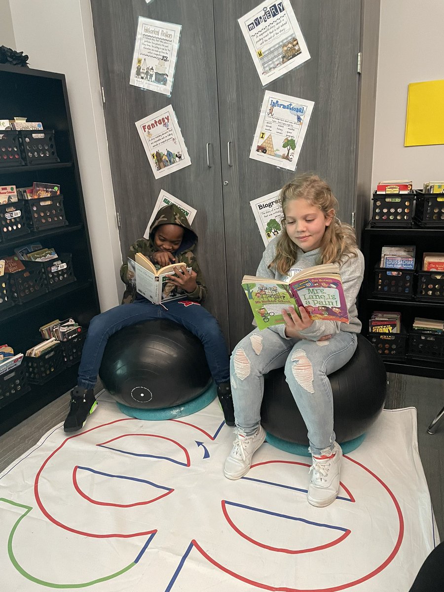 We ❤️ using flexible seating for independent reading! #Read3readin #HEB <a href="/FoxKISD/">Fox Elementary</a> <a href="/FoxLibraryKISD/">Fox Library</a>