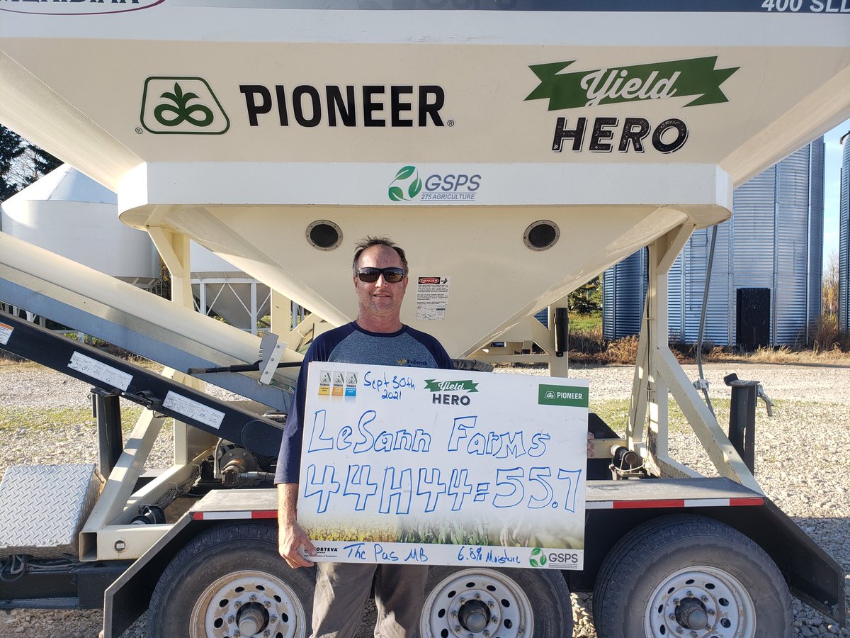 TyroneJamale347's tweet photo. 44H44 RR canola performing well way up in The Pas MB! 
#YIELDHERO21 https://t.co/wPtr6blAW6