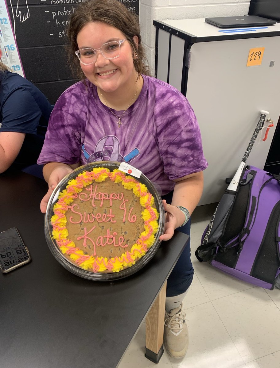 FHC_JVSoftball's tweet photo. Big shout out Katie Bensinger and Mary Coleman who celebrated their birthday with us this season! They both lead by example and bring such a light to this team! https://t.co/jWr0XZcOIc