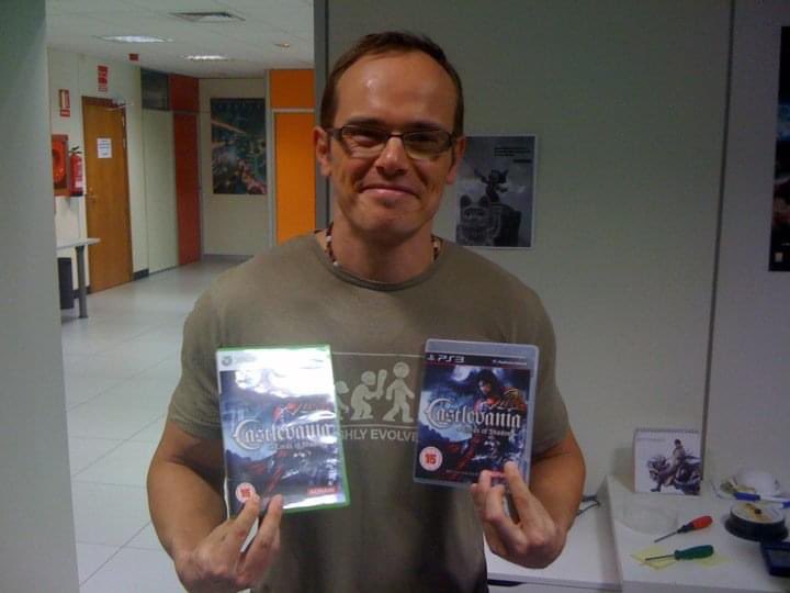 This picture was taken exactly 11 years ago. My first title as a producer. The first copies of “Castlevania:Lords of Shadow”

Such a long and unexpected ride.

I hope the next 11 are as unexpected as these 11.