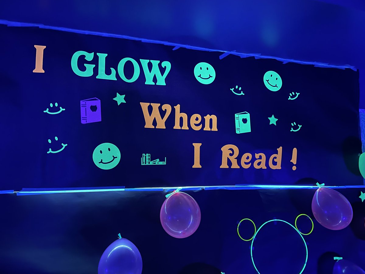 AmandaCox7's tweet photo. We are “Glowing Up” in 2nd grade as Readers! https://t.co/SHQoqTITZp