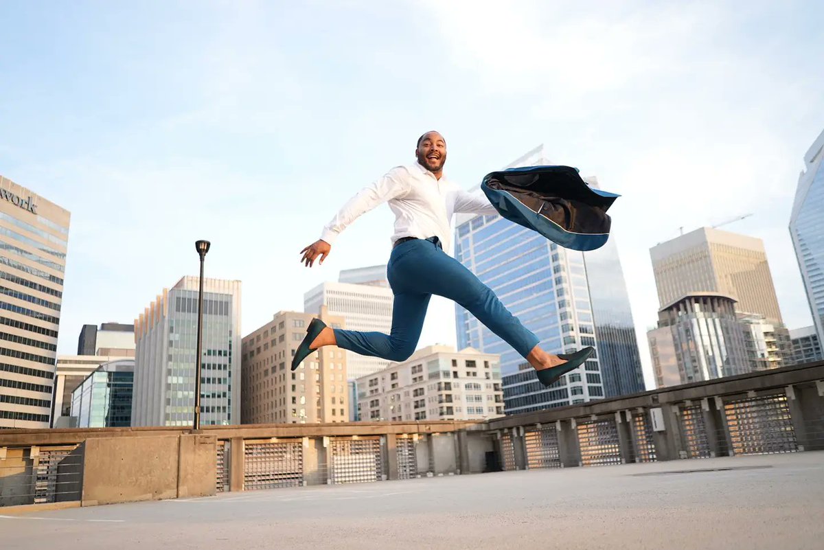 IamDonaldWilson's tweet photo. Jumping into 4th Quarter like... // photos by @FodeeW // #blessed #thankful #grateful #Godisgood #beenawhile #imback #photographer #videographer #cinematographer #editor #poet #actor #firstofthemonth #hmxme #sony #a7siii https://t.co/qpA3n0uLVc