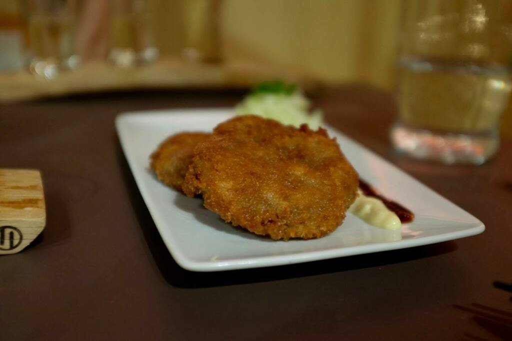 𝗠𝗢𝗠𝗢𝗦𝗔𝗡
𝗪𝗮𝗴𝘆𝘂 𝗠𝗲𝗻𝗰𝗵𝗶 𝗞𝗮𝘁𝘀𝘂 和牛メンチカツ
•
@momosanwynwood <a href="/chef_morimoto/">Chef Morimoto</a> instagr.am/p/CUftFmDFt8J/