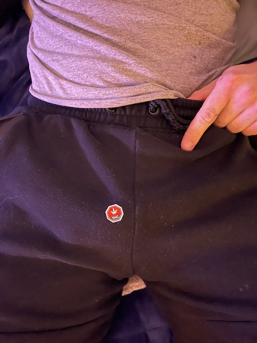 How to get a stoner girl to suck your dick @DereckFrost6 #stonerhumour #sexhumour #bj #thc https://t<a class="tags" target="_blank" title="On Twitter" href="/?out=eyJ0eXAiOiJKV1QiLCJhbGciOiJIUzUxMiJ9.eyJpYXQiOjE3MjE3Njc1NzcsImlzcyI6InR3cG9ybnN0YXJzLmNvbSIsIm5iZiI6MTcyMTc2NzU3NywiZXhwIjoxNzUzMzAzNTc3LCJyZWRpcmVjdF91cmwiOiJodHRwczovL3R3aXR0ZXIuY29tL0RlcmVja0Zyb3N0NiJ9.bmzdIYOdvuRA3LMUdMor40HFfh_5gWEtlDfGmcZB1v_22xgq2WgHHNeSWQ1BHeYY9OFmch2uhuz6vEFUb9zofg">@DereckFrost6</a><a href="/tag/thc"class="tags"><span>#thc</span></a><a href="/tag/bj"class="tags"><span>#bj</span></a><a href="/tag/sexhumour"class="tags"><span>#sexhumour</span></a><a href="/tag/stonerhumour"class="tags"><span>#stonerhumour</span></a>