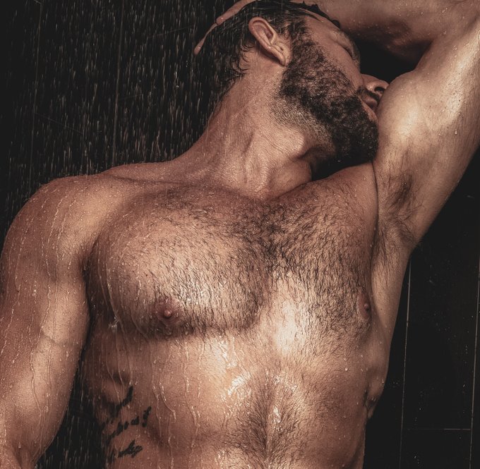 2 pic. Hottie Zeid Kattan by @PaulJamnicky Exclusively on https://t.co/GiK6hulLCm ???
.
.
@hotd_goodm