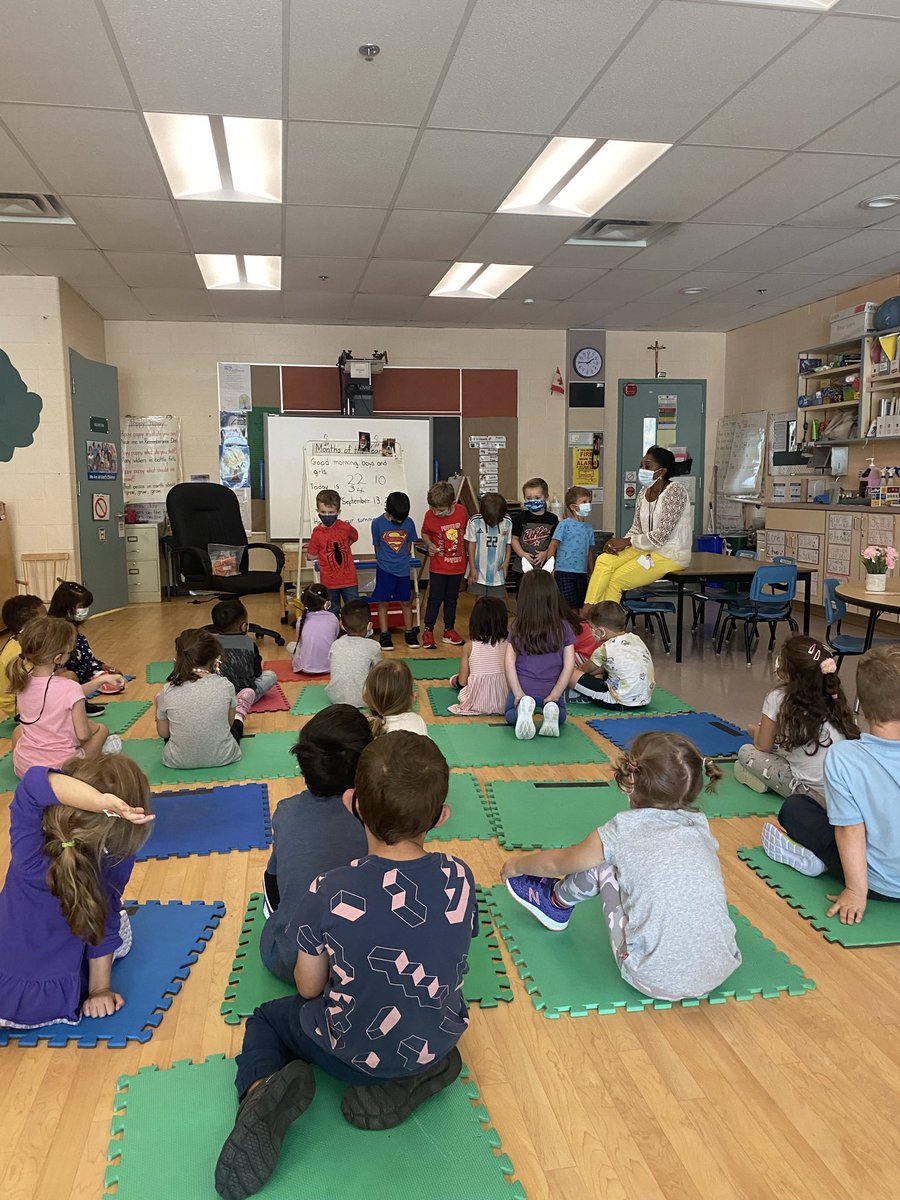 lipko_rumble's tweet photo. Learning about patterns with Mrs. Rumble last week. @StLukeOakville https://t.co/GB49twc4PL