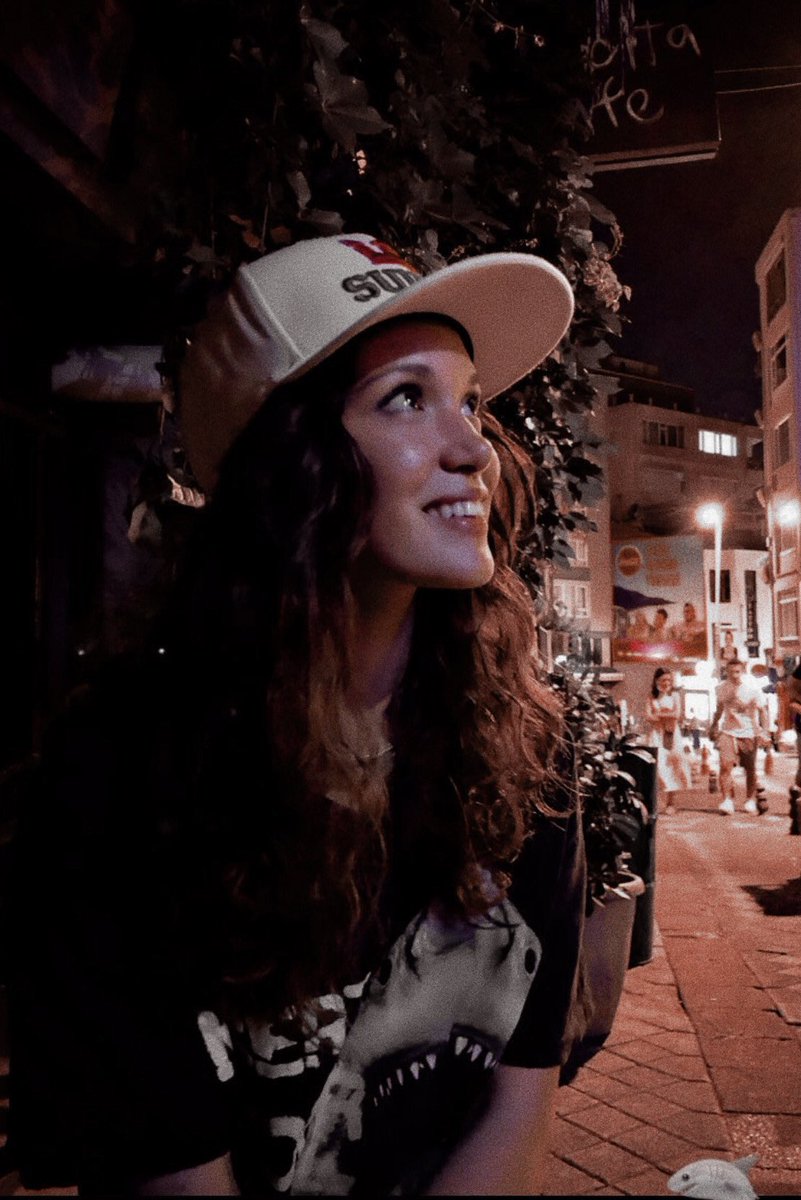revush55's tweet photo. Yerim seni 🌺 #HazalSubaşı https://t.co/0dSZePjOfc