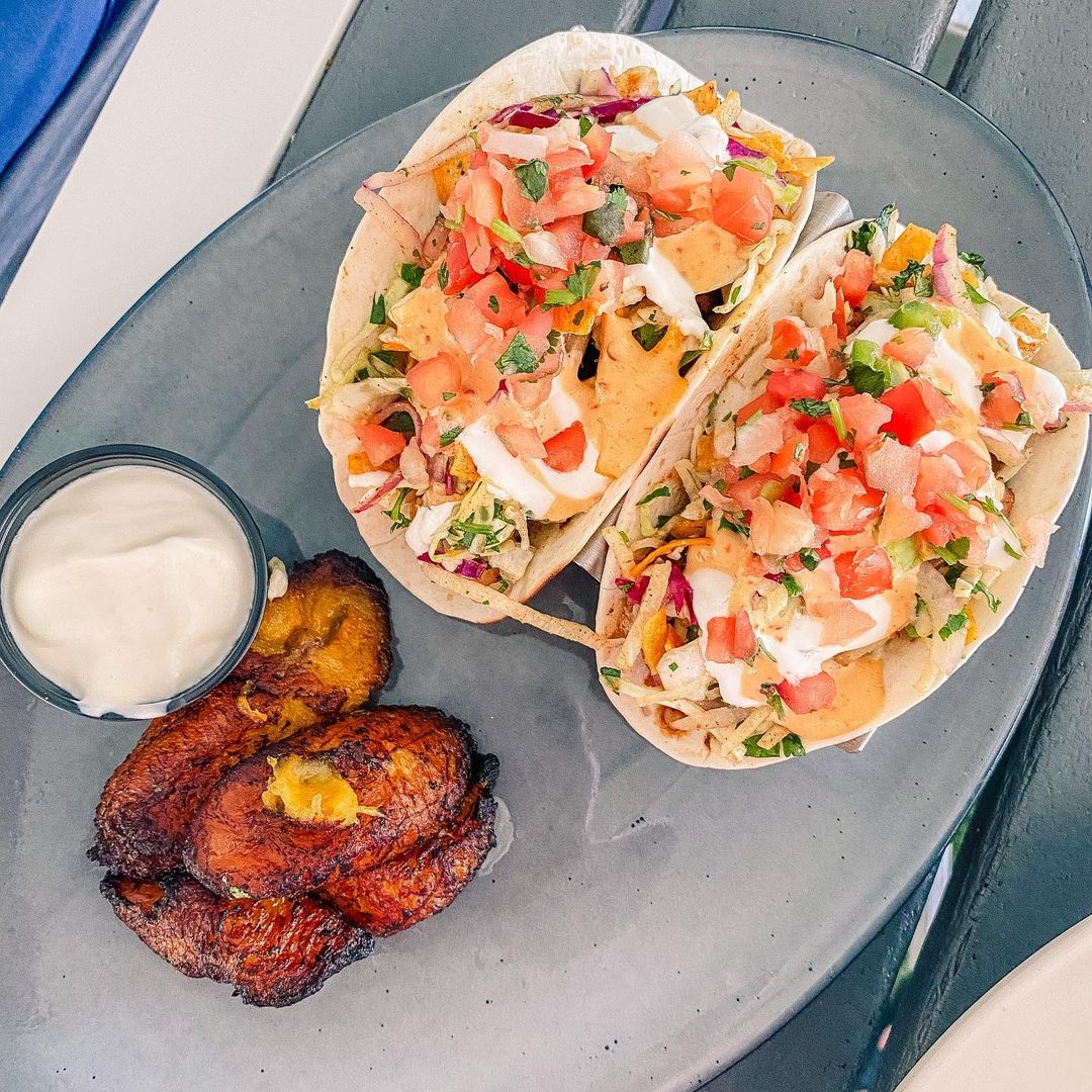 SouthWalton's tweet photo. With the freshest seafood around, every day in #SouthWalton is #NationalTacoDay! Reply with your fav beach taco spots ⬇️

📸: https://t.co/69YDjghbAy
📍: Shunk Gulley https://t.co/hqTHdnjJQF