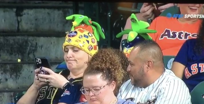 KPurpera's tweet photo. @ATTSportsNetSW #ASTROS27JERSEY Done!!!  😂  La Piña hats tuned in ALL season long 🍍 💙🧡⚾️.   Thank you for another great season!!!   @blummer27 @JuliaMorales @RealToddKalas https://t.co/Pmz52NUX10