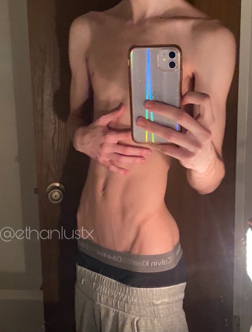 Rt for the reveal 😜😈 https://t.co/gxs9h7IsP3<a href="/tag/throwbackkk"class="tags"><span>#throwbackkk</span></a>