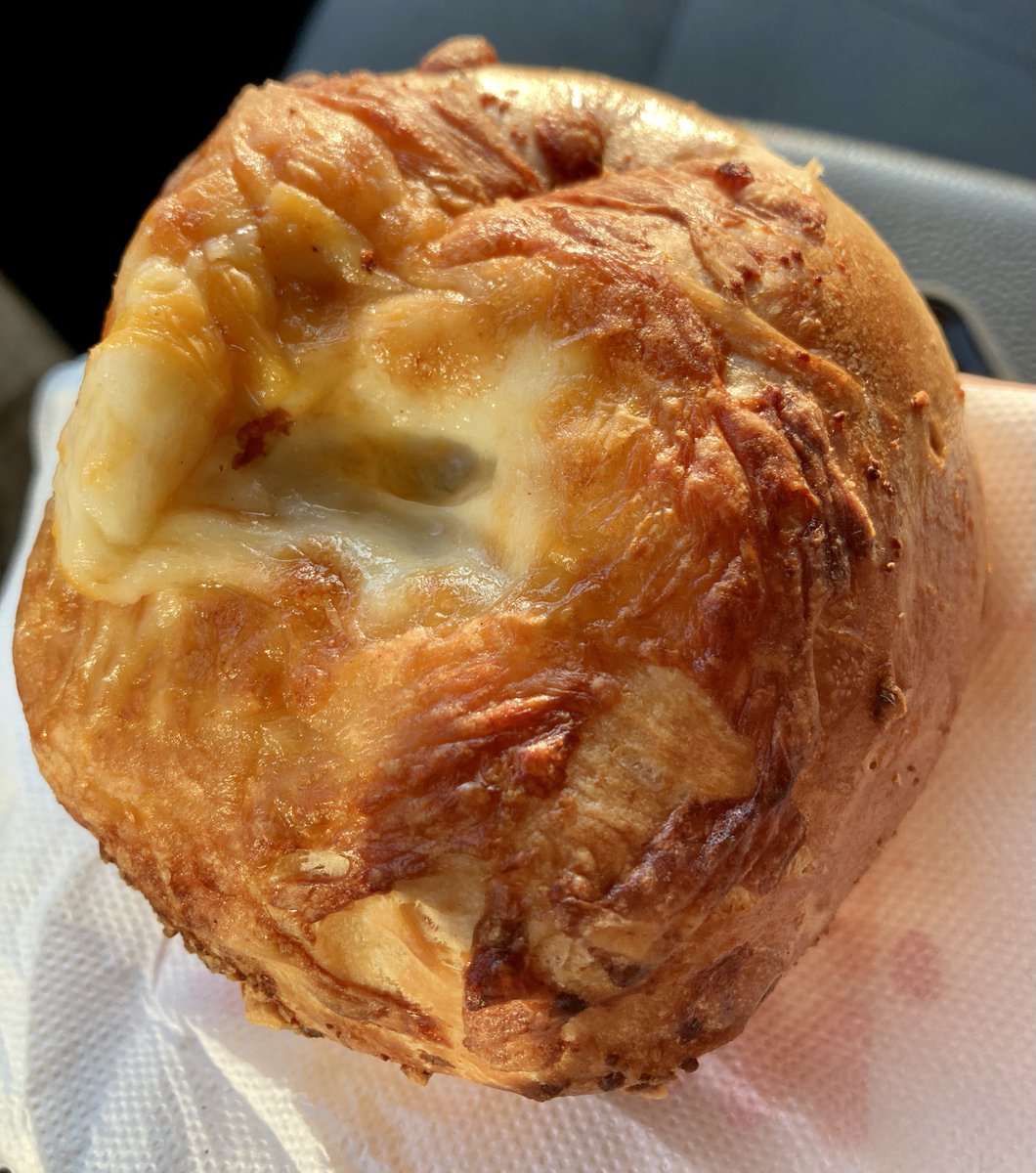 erick_ferris's tweet photo. Todayโs gluttony was purely unintentionalโฆ yet, lo and behold my #TGIF baked goods trifecta! #PumpkinScone #GregsBagels #PurpleFriday ๐๐ค https://t.co/2edOrUoocC