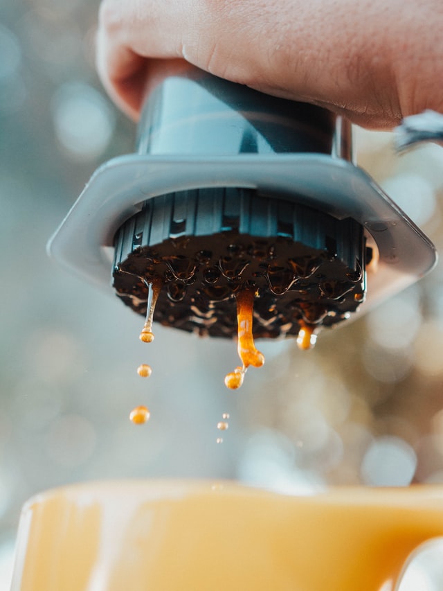 RevistaEspresso's tweet photo. FELIZ DIA INTERNACIONAL DO CAFÉ! ☕️😍
Quem aqui já tomou uma xícara para celebrar a data? https://t.co/hSZGPWlOVR