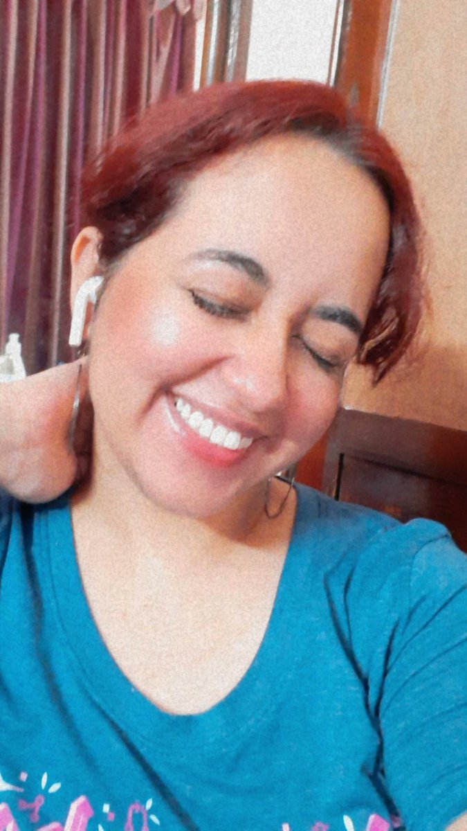 jasleen101010's tweet photo. I started coding in Java in 8th grade. &amp; then there was no looking back. (I mean look at the joy on my face😂)

Hv been blessed to have amazing teachers &amp; my forever mentor @Keerat01 to guide me on my tech journey 🌻
#TweetingFrom #India
#OSDHour3 #WomenInTech #GraceHopperOSD https://t.co/WvT4FEWaNN