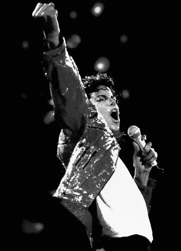mjj_archives's tweet photo. Michael Jackson, Bad World Tour, 1988 ✨ https://t.co/bc5Esq6cp4