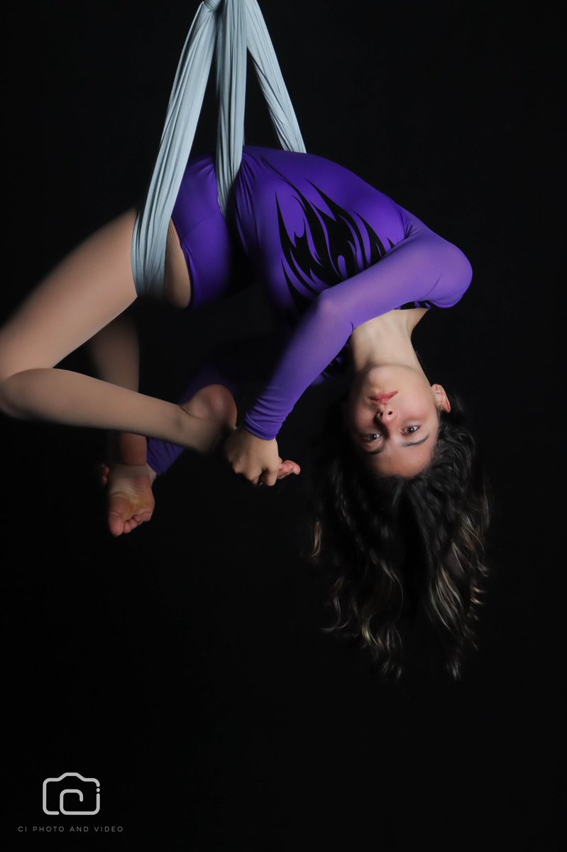 It’s Friday! And that means a photo shoot at the Artz! Contact us to book your shoot. 📸

#theartz #aerialarts #houstonaerial #aerialkids #houstonmoms #houstonkids #kidsaerial #acrobatics #bungeedance #bungeefit #fitness #houstonfitness #fitnesshouston #aerialphotography