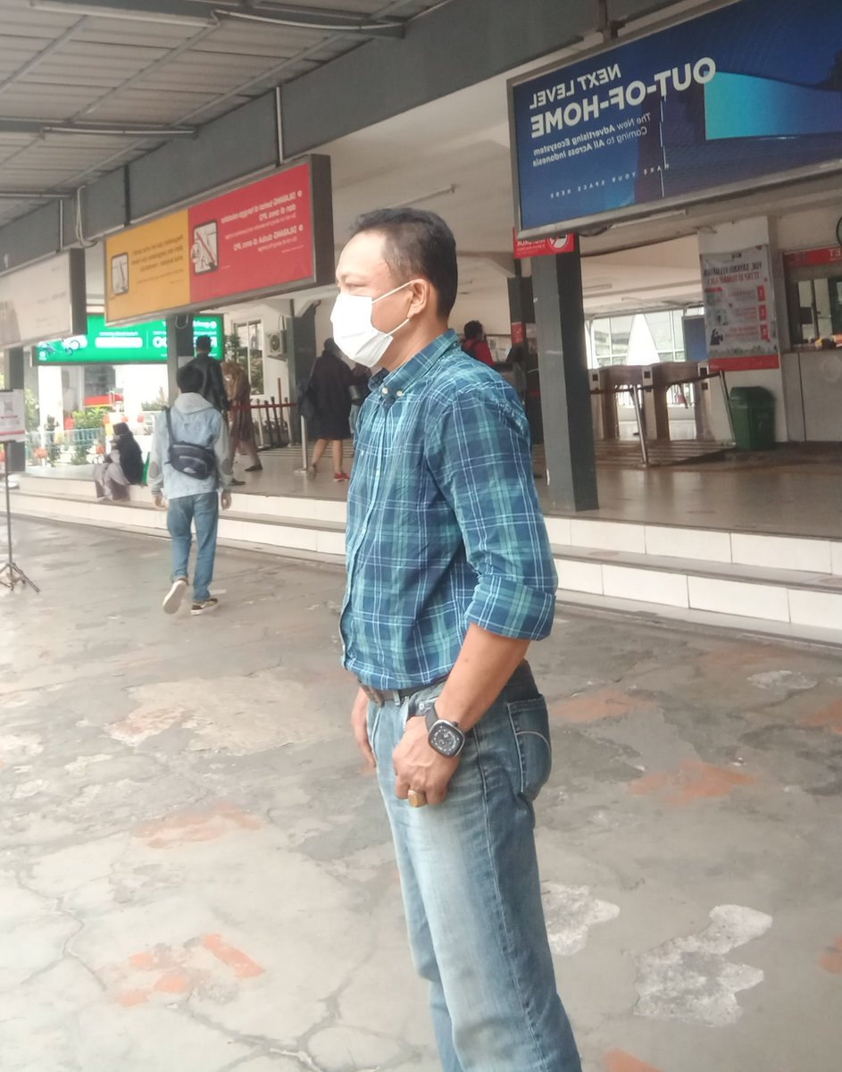 AlbertNomeri's tweet photo. Aq ganteng gak sih 🤔 https://t.co/QItdks74DG