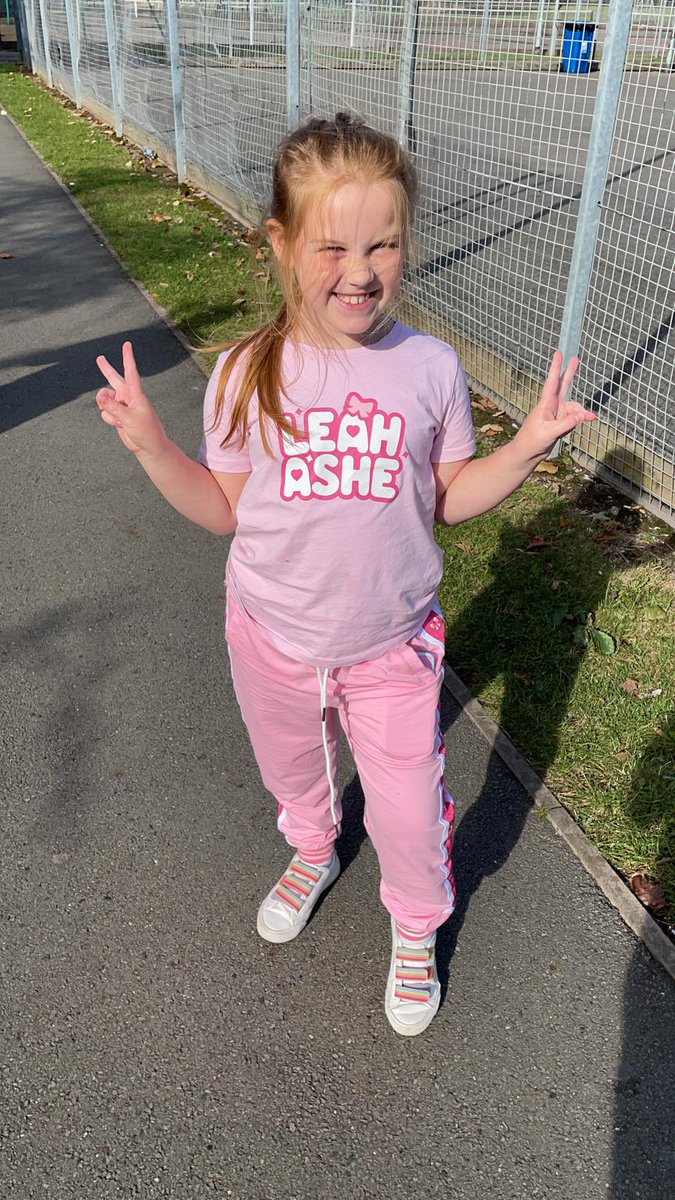 VickyyStevens's tweet photo. 💕💕💕 @LeahAshe @freya_stevens11 https://t.co/m5Bn9zD0Iy