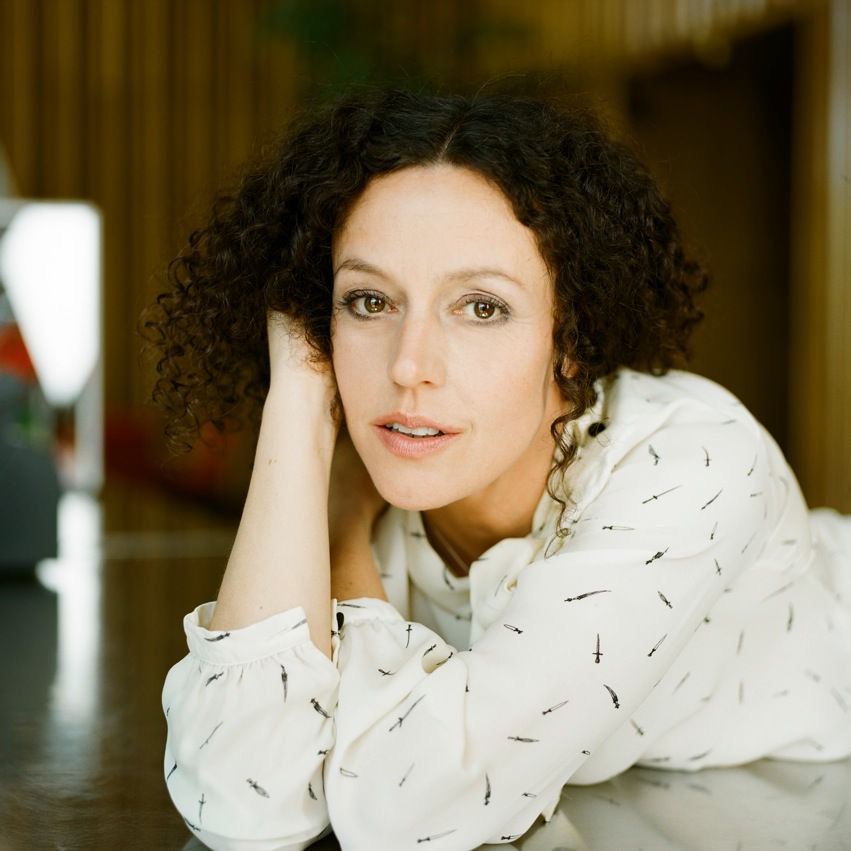 CWMProds's tweet image. Actor turned director (who's feature #ImYourMan just premiered at #Berlinale2021 + out now), Maria Schrader knows what it's like in front of the camera, which translates to her directing style + how she handles her sets. How do you inspire your team on set?