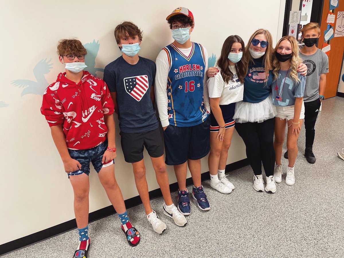 MrsSchneiderELA's tweet photo. The freshmen went ALL out for USA day 🇺🇸
#EastSidePride #opsmomentsthatmatter 
@HawkNationOE @OlatheEastHawks https://t.co/dCZ0G9WPPa