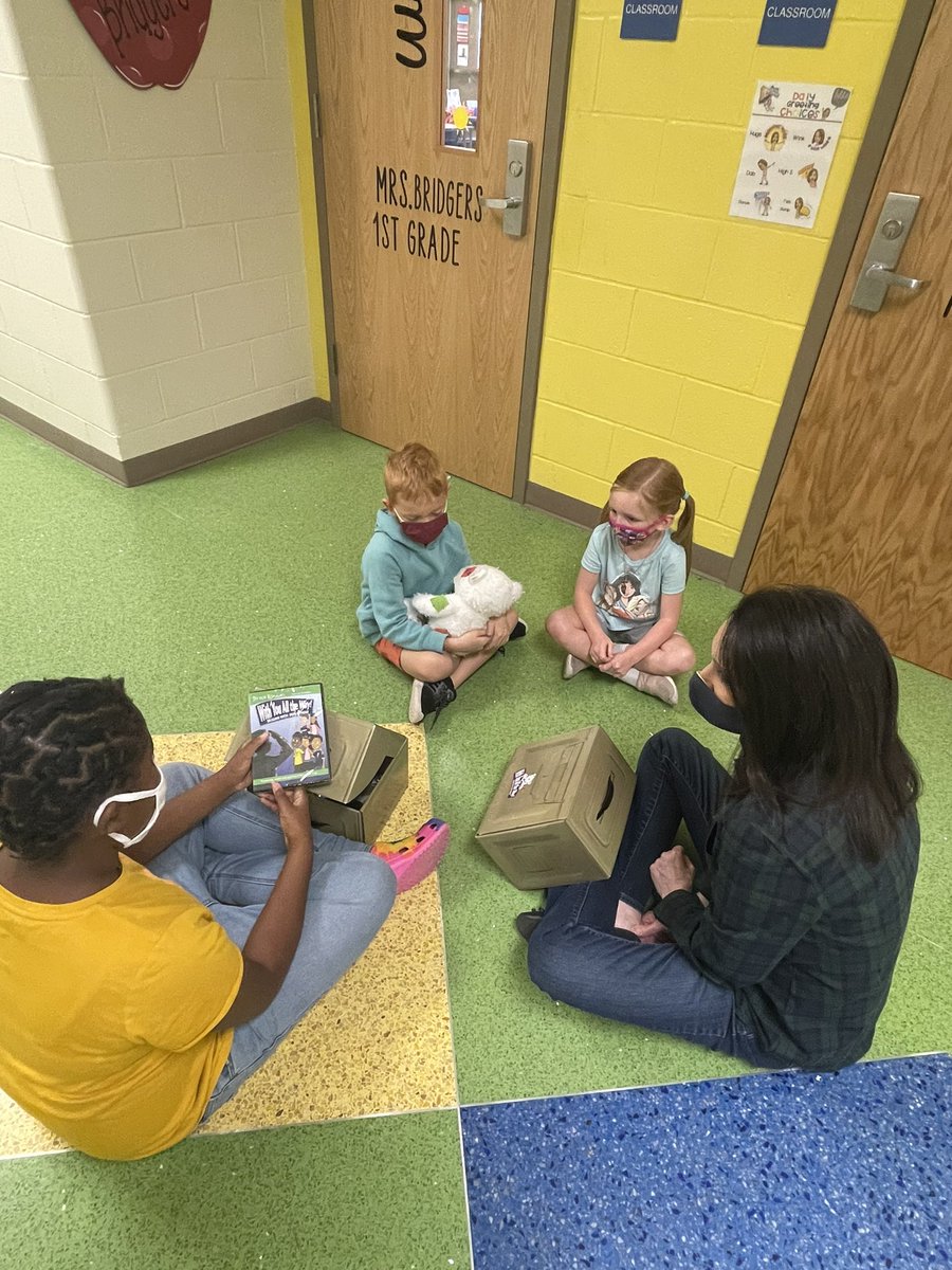Mrs. Gurley and the Anchored 4 Life team distributed Deployment Kits for our friends today!