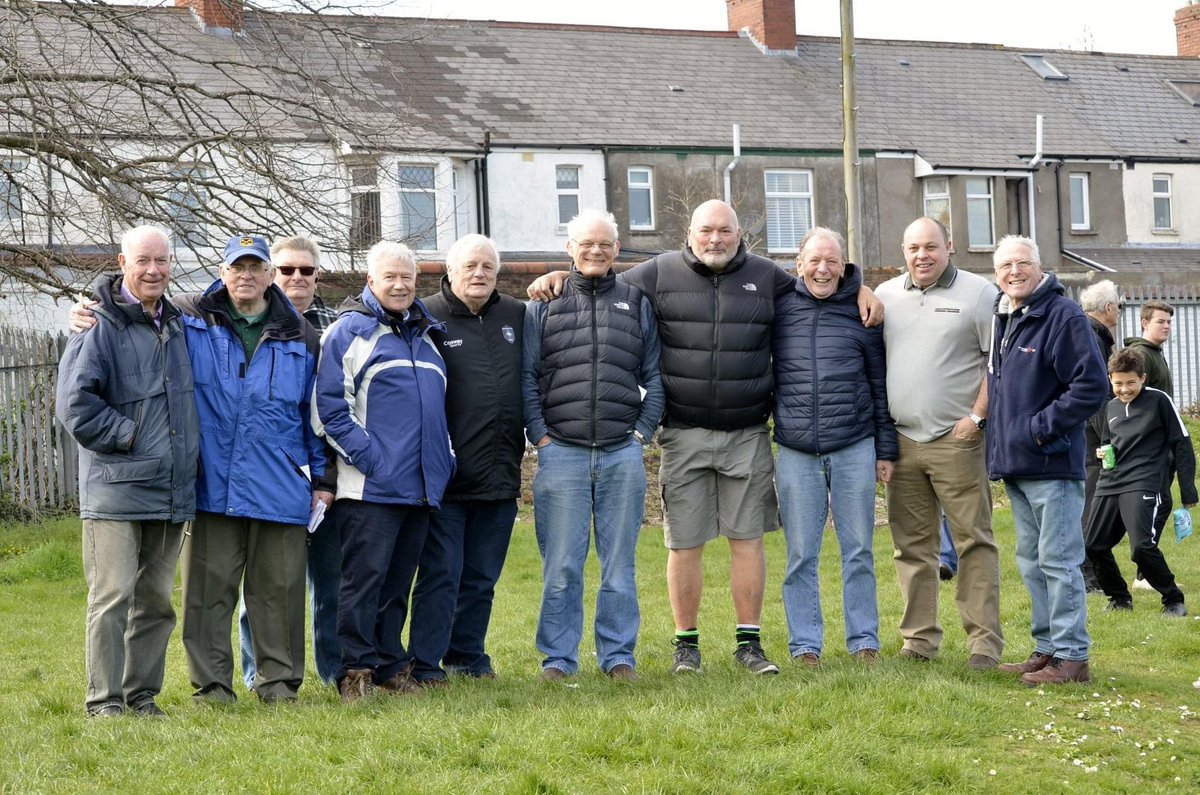 It is with deep regret we announce the passing of Frank ‘the tank’ Sullivan. Player , Coach , Committee Man and Volunteer for over 50 years Frank was a well respected and loved member of the Rocks community. Our thoughts go out to his loving wife Marina and family 💚🖤
