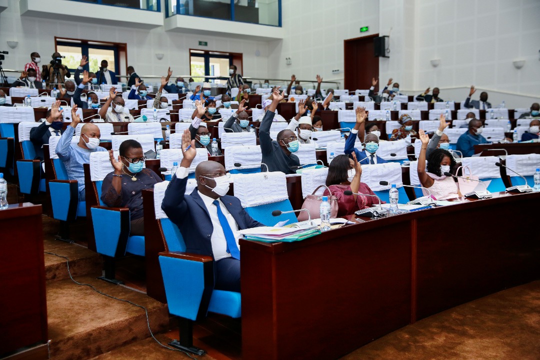 assnatTogo's tweet image. La Représentation nationale vote en faveur du renforcement durable d&apos;un Togo démocratique et d&apos;une République décentralisée.
#CodeElectoral 
#DecentralisationEtLibertesLocales
#ManifestationPacifiquePublique