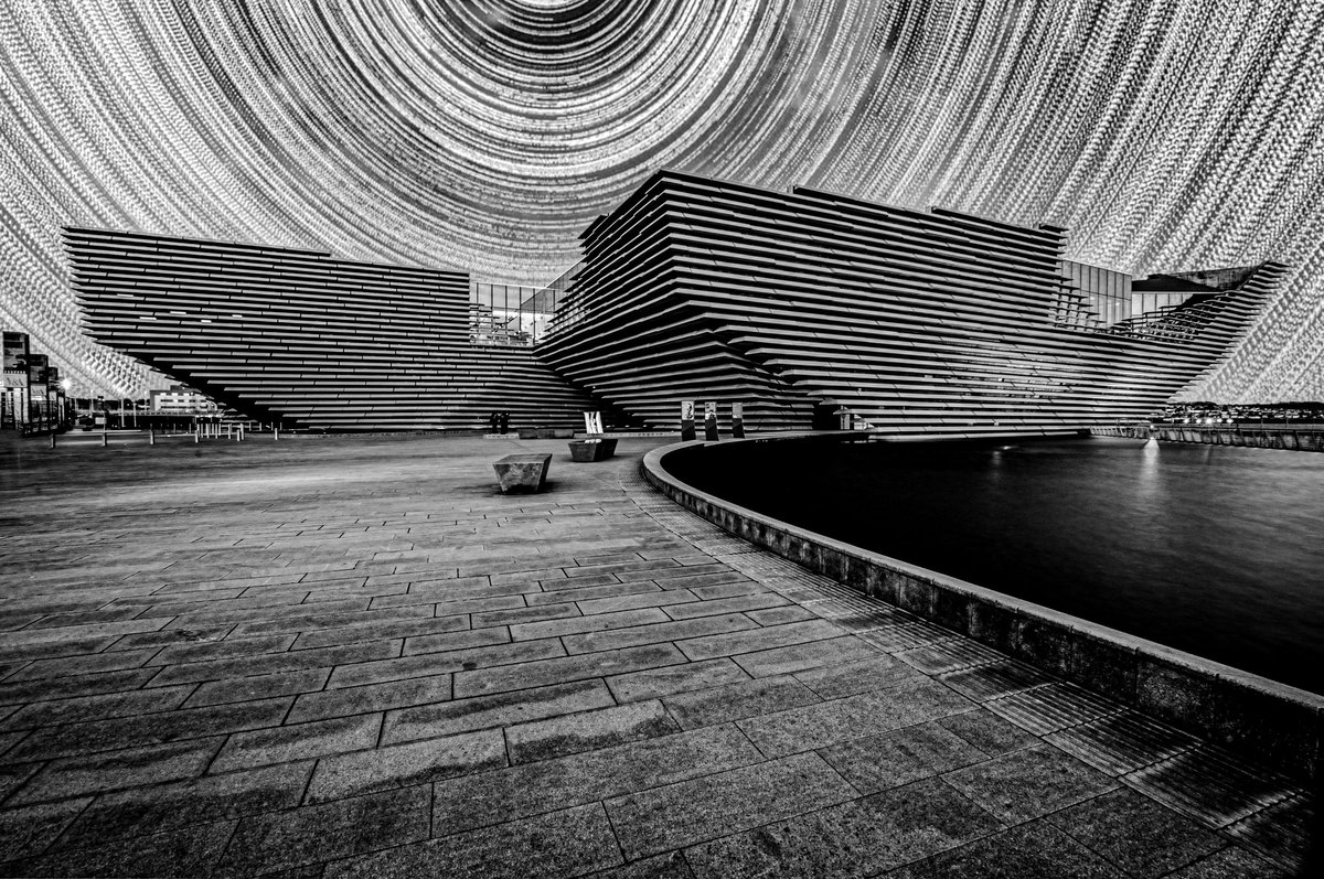 245 images and 26 hours of editing later I present: Star Trails over the @V_and_A #vadundee #vamuseum #dundee #dundeecity #dundeescotland #scotspirit #lovescotland #visitscotland #discoverscotland #iamnikon #ThePhotoGrabber
