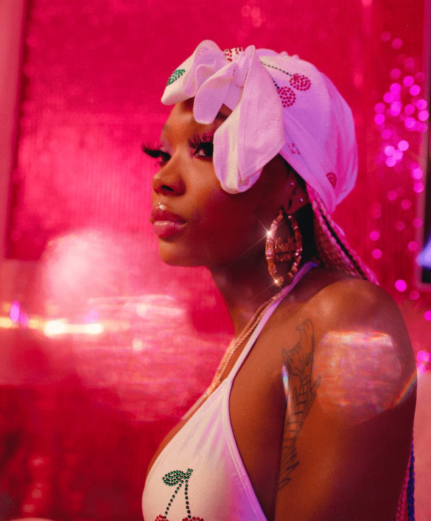 PopBase's tweet photo. 🚨| Summer Walker announces her second album drops in November. https://t.co/Oalhk6wcuK