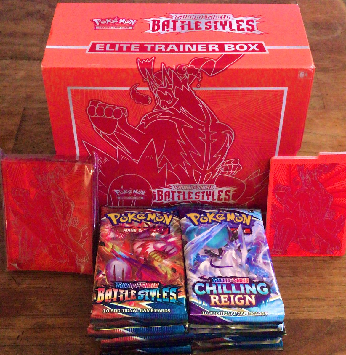 NightShade_TCG's tweet photo. Streaming tonight for a lil bit! Happy Friday peeps! We will be opening some “Isle of Armor” & “Crown Tundra” packs lol 😉😈🔥 #Pokemon #PokemonTCG #BattleStyles #SingleStrike #IsleofArmor #ChillingReign #CrownTundra https://t.co/4seVx0DmVe