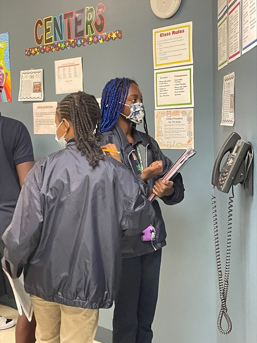 PinesPatriots's tweet photo. It’s a blast from the past!
Ms. Fletcher’s students participated in a gallery walk that taught them about the events leading up to the American Revolution. Awesome job!
@CSUSAhq @rwindlerfreitag #CSUSAProud #FundamentalLearning #ForwardFocus #AmericanRevolution #FLCharter https://t.co/E5qzVXvZKH
