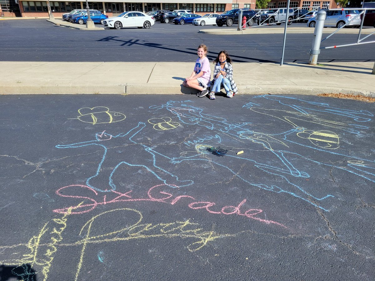 GoGCMSPrincipal's tweet photo. Fantastic day at the 6th Grade Field Party! Thanks to the GCMS PTA and an incredible team of colleagues and young learners! @GCPSSupt @GCUFSD @GardenCityPTA https://t.co/3KcVfQQzDA