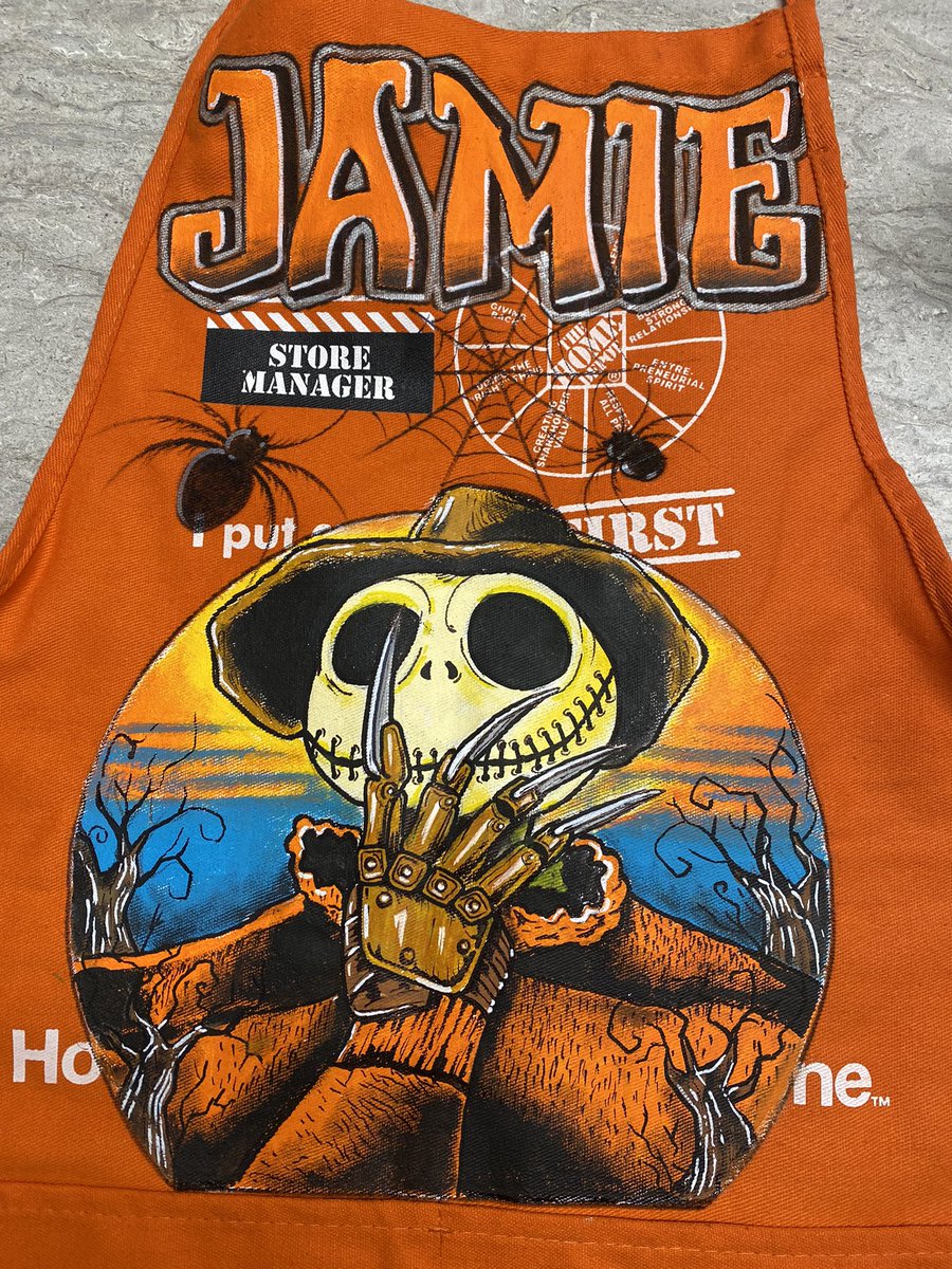 Spooky season is upon us, my favorite time of the year!!!! Thank you <a href="/l_valerio/">LucerioVjr</a> for the most amazing apron I ever did see!!!! 👻🎃 #TheRanch #PacNorthProud