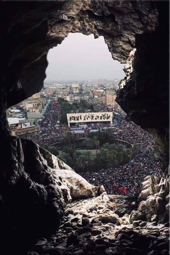 تشرين فكرة والفكرة لا تموت
الرحمة للشهداء
#سنتين_وبعدنا_نريد_وطن