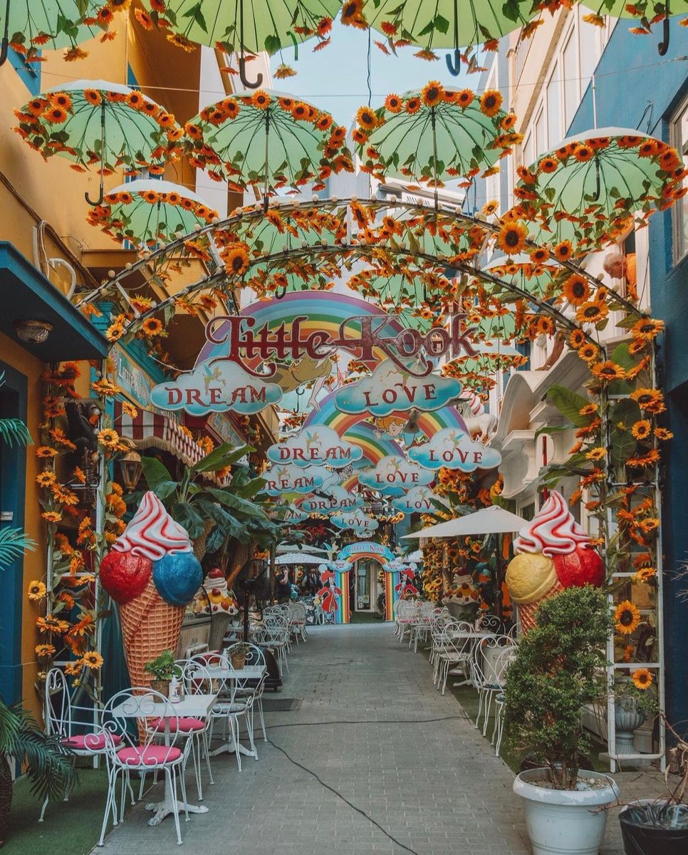 TravelVida's tweet photo. Athens, Greece 🇬🇷
📸: postcardsbyhannah | IG https://t.co/YhBEpGTzJV