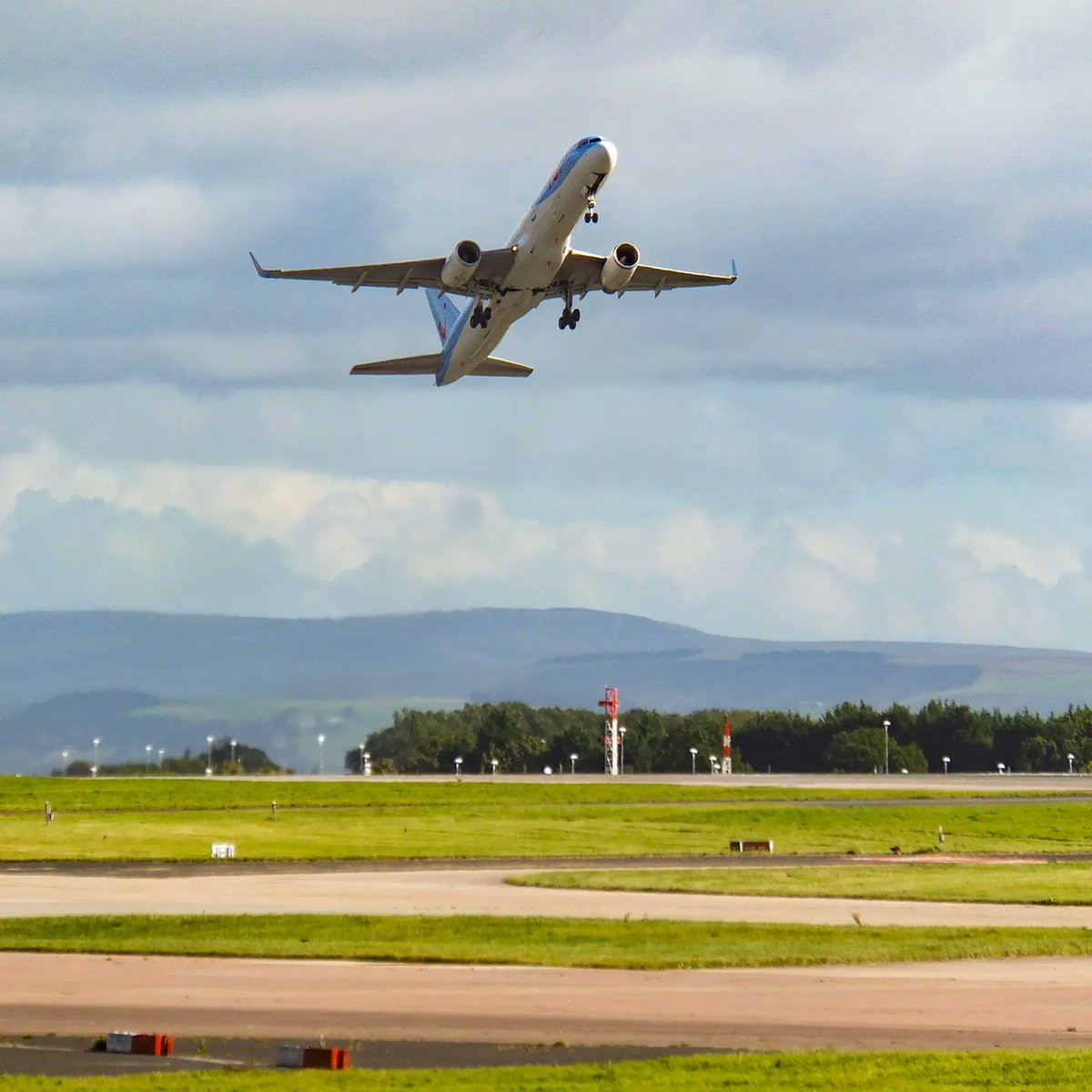 aviationathan's tweet photo. @SouthWalesAG I was just looking up "BP" and came across your post! It's final flight will be on Sunday from Gatwick. Left Manchester for the last time today as seen here: https://t.co/uszXdlyW7A
