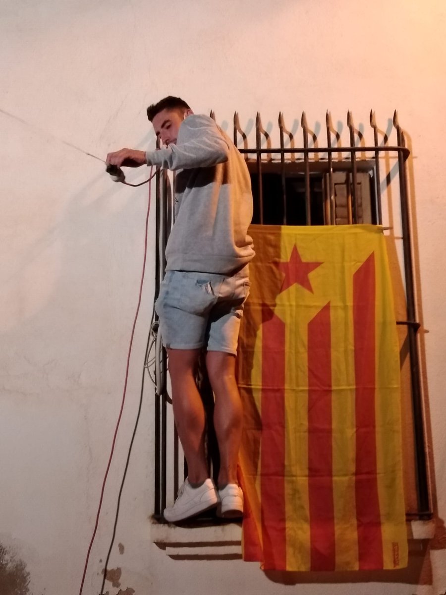 marcgarci33's tweet photo. PUTA ESPANYA https://t.co/eIW3gihowE