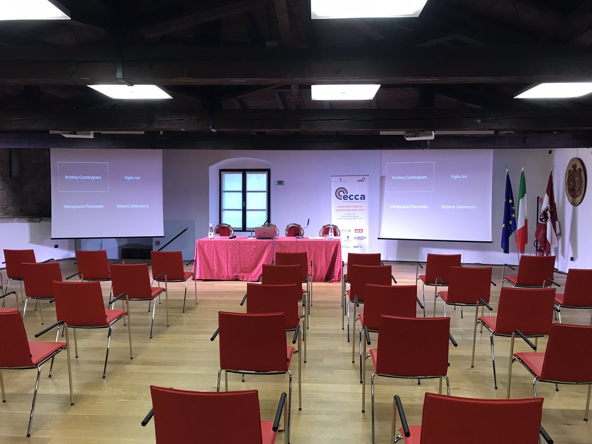 ajsoepboer's tweet photo. “When it comes to our languages, the languages of our hearts, we simply cannot afford any carelessness!”
Second day in 🇮🇹 and day of the #ecca conference. Thanks for having us @ProvinciaTrento and thanks for making this possible @npldeu
#cedin @provfryslan #afûk https://t.co/iozZw8Urmn