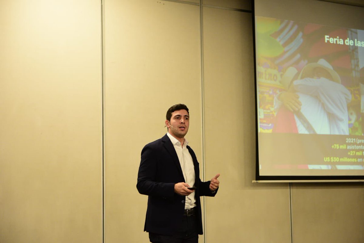 plazamayormed's tweet photo. Hoy durante el encuentro “Medellín, el mejor ecosistema de eventos de Colombia”, nuestro alcalde @QuinteroCalle, reiteró el compromiso de la @AlcaldiadeMed para ser el mejor aliado de los empresarios del sector eventos en la ciudad. https://t.co/FAR7N8rUta
