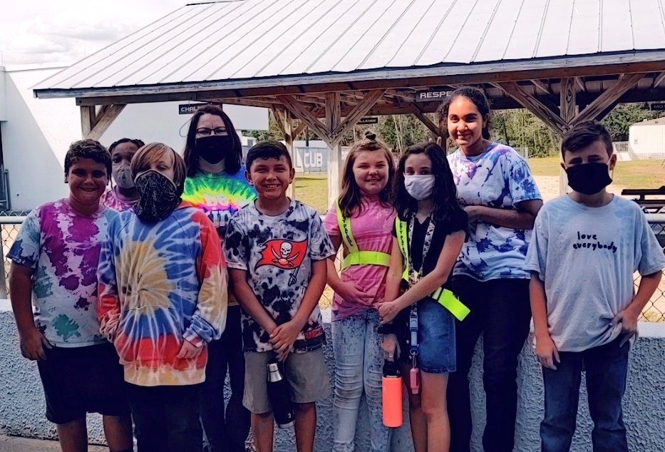 MsKinghasClass's tweet image. Creative #pumpkins to add to our patch and #tyedye day for #ditchtheduds