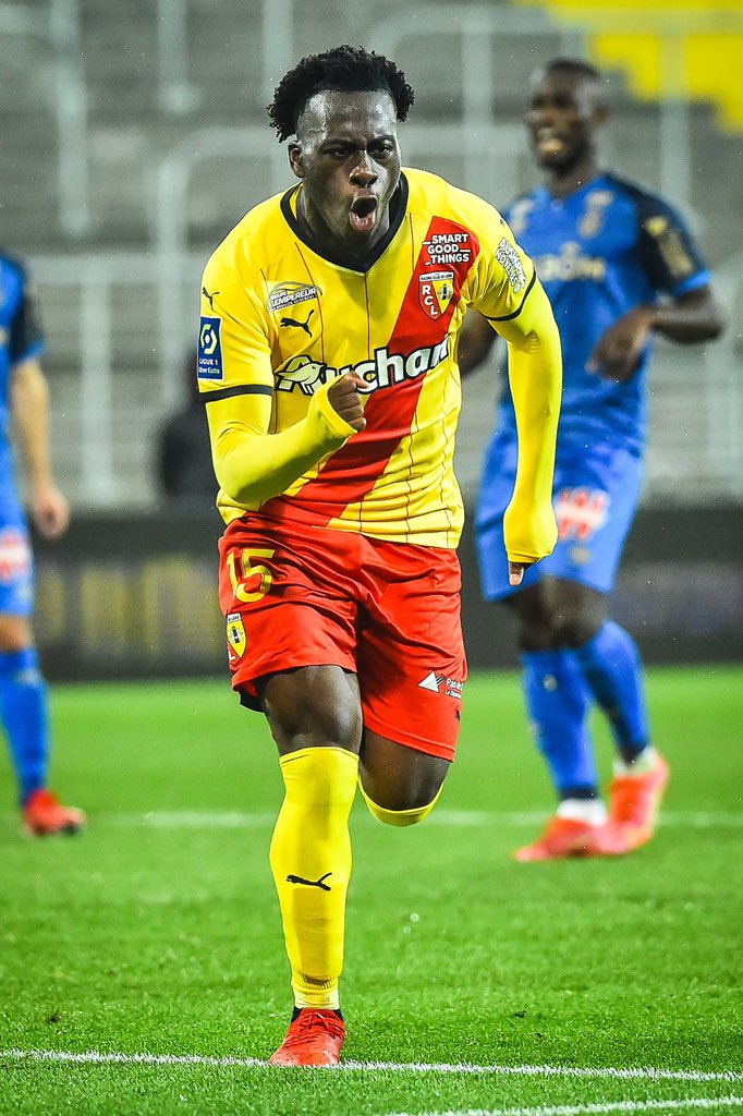 ActuFoot_'s tweet image. LENS  2-0  REIMS

⚽️ Kalimuendo (sp)
⚽️ Kalimuendo

Le RC Lens conforte sa deuxième place !