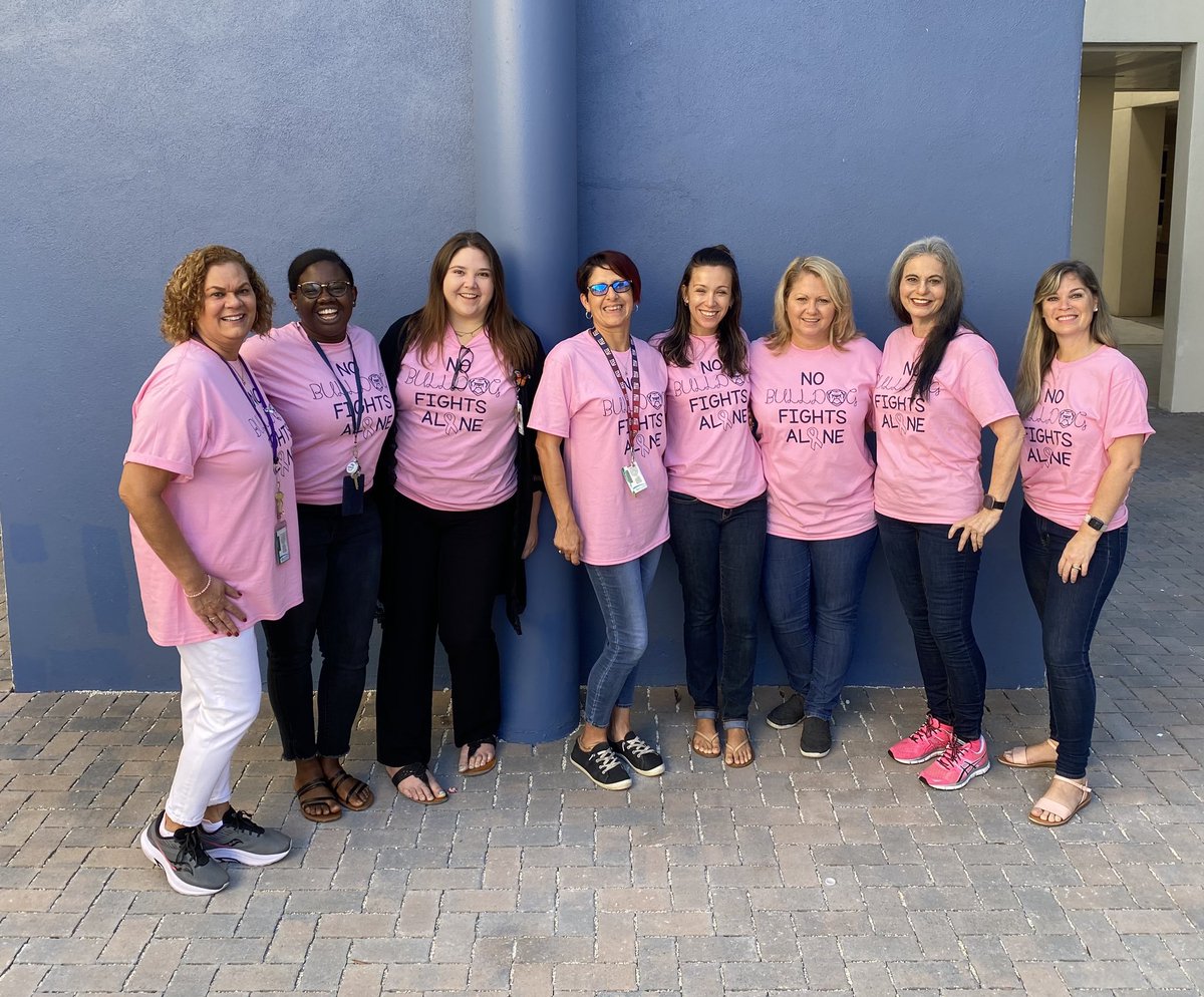 MrsADiemert's tweet photo. Wright’s warriors #OMSScience @oms_bulldogs #BreastCancerAwarenessMonth https://t.co/WxxGp0K8hE