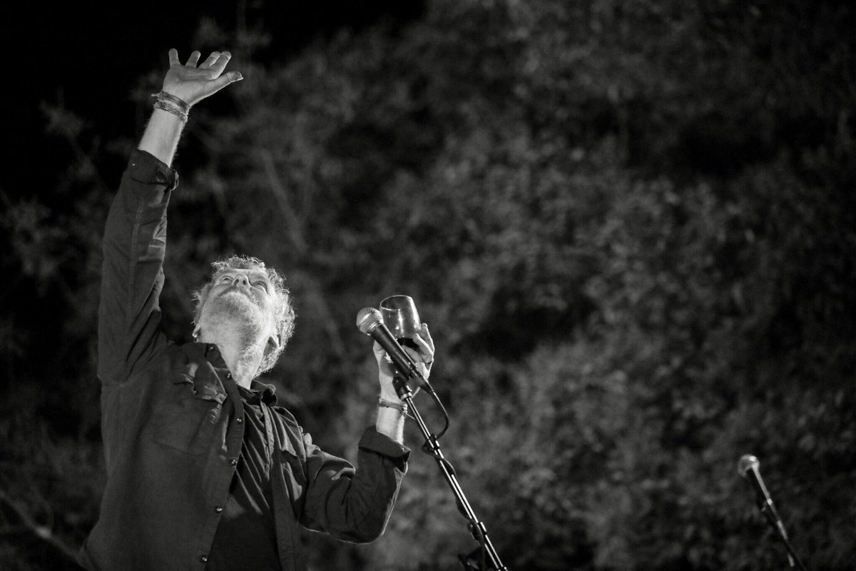 Glen_Hansard's tweet photo. Incredible evening in Sonoma Valley! Thank you everyone who joined us at @gunbunwine &amp; again to everyone who came out to all the gigs this last week! 📸 @PTGphotos (thank you Patrick!) https://t.co/ypnXh9TtU5