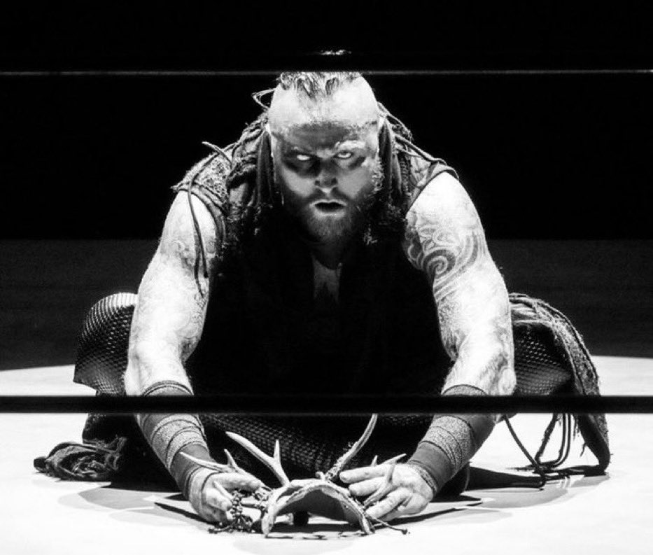 whatawiseass's tweet image. Kane 97-99 and now Malakai Black. Guess I just like intimidating and intriguing characters. 
@GlennJacobsTN @TommyEnd #firstfavourite #currentfavourite