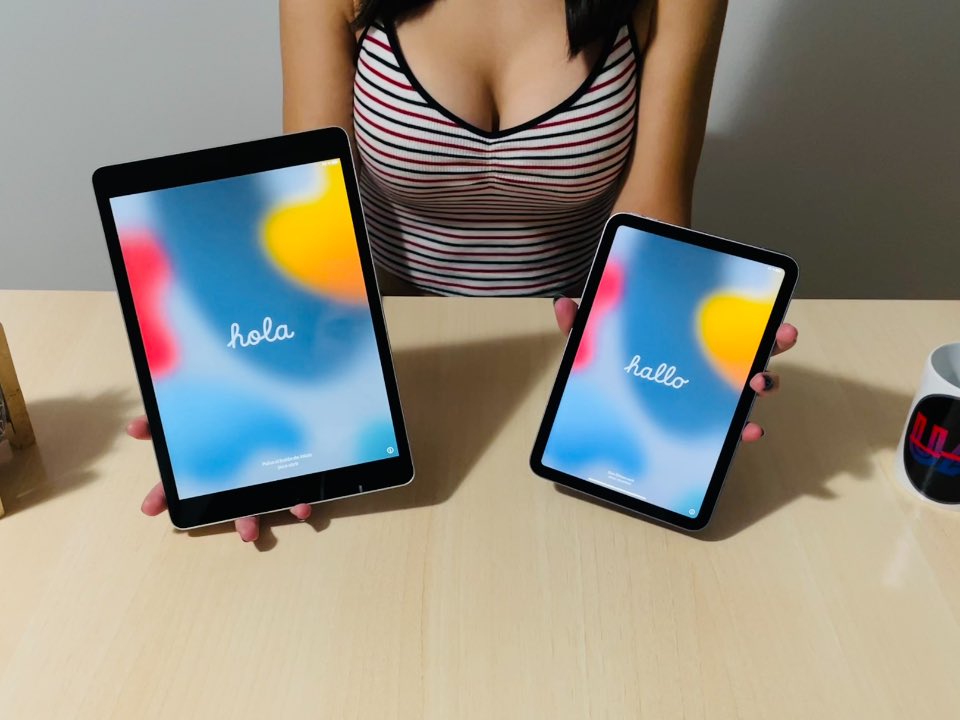 UnboxingAddictt's tweet photo. Y para alegraros la nocheee ya tenéis disponible el UNBOXING del nuevo IPAD MINI y IPAD 9 junto con su teclado y Apple pencil.
No os lo perdáis 😉
https://t.co/hpaCKMgB21
#ipadmini
#ipad9
#unboxingaddict
#unboxingipadmini https://t.co/QES8oBR4Wv