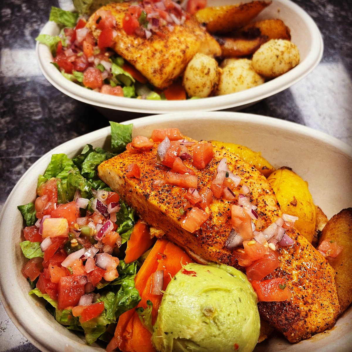 lowhaa1's tweet photo. Salmon is Life πππ
#lowhaa #salmonbowl #FoodFriday #foodie #HealthyEating #yummy #HealthyLiving #Health #FloridaRestaurant #picoftheday https://t.co/DBWllWaYli