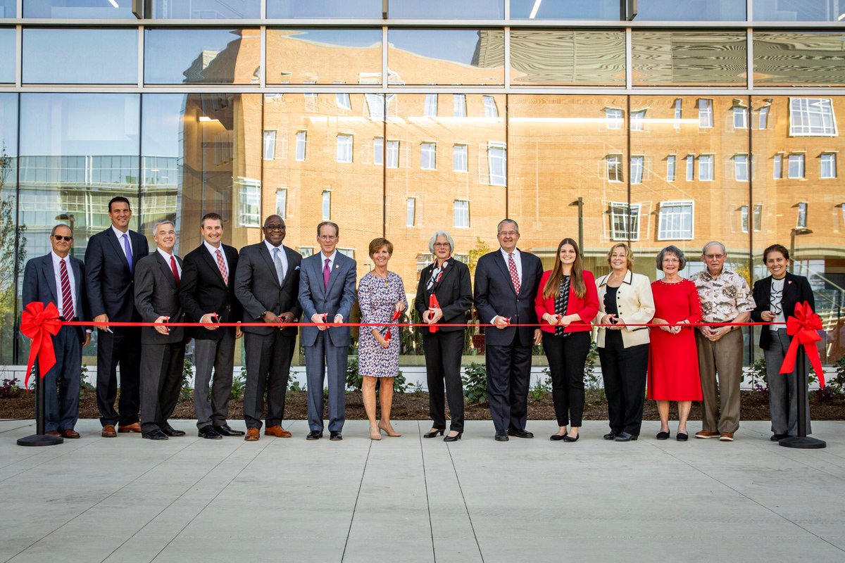 PresidentMearns's tweet photo. Today, we held a ribbon-cutting ceremony to celebrate the completion of our new Foundational Sciences Building—an impressive addition to our vibrant campus that will help our University attract and retain students who want to pursue careers in the sciences. #WeFly https://t.co/QZjfXExXW6