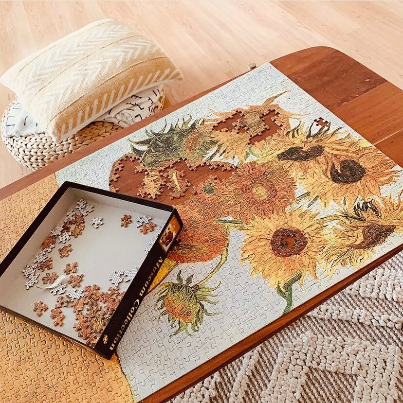 bookstoregals's tweet image. Puzzle Friday? 🌞
.
.
.
#barnesandnoble #puzzlebag #puzzletable #bn232 #sunflowerbouquet #puzzlebox #jigsawpuzzles instagr.am/p/CUf_uIJviGr/