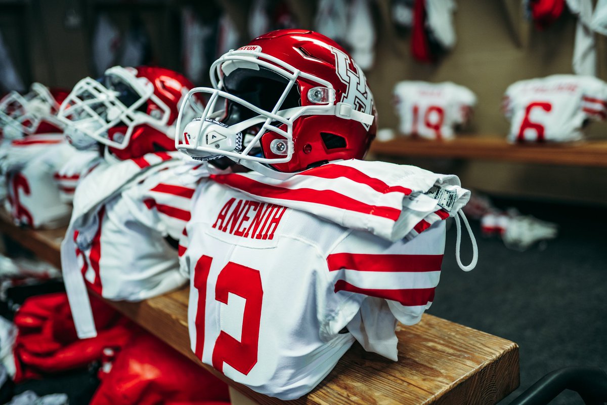 UHCougarFB's tweet photo. The fit

🛑⚪️⚪️

#GoCoogs https://t.co/N66avAJAOX