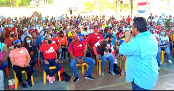 Gerardo4fPsuv's tweet photo. ¡Candelaria es roja rojita!

Junto a Carmen Elena, seguiremos fortaleciendo la Revolución. Vamos pueblo aguerrido, este #21Nov necesario es vencer y 

¡Nosotros Venceremos!

#JuntosHacemosMás https://t.co/HK1kXdlzD2